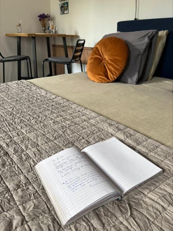 Bed and Breakfast Bed En Brochje De Oase Sweagerbosk Экстерьер фото