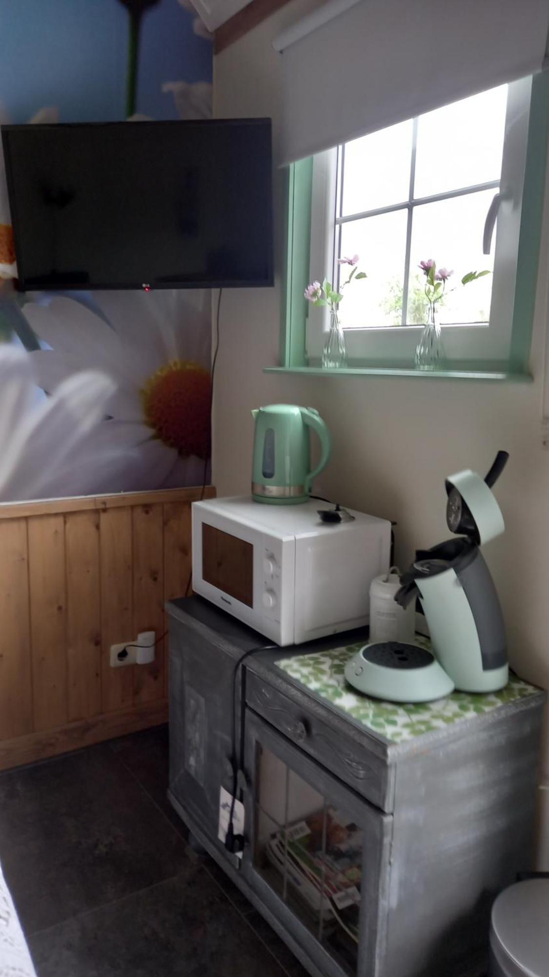 Bed and Breakfast Bed En Brochje De Oase Sweagerbosk Экстерьер фото